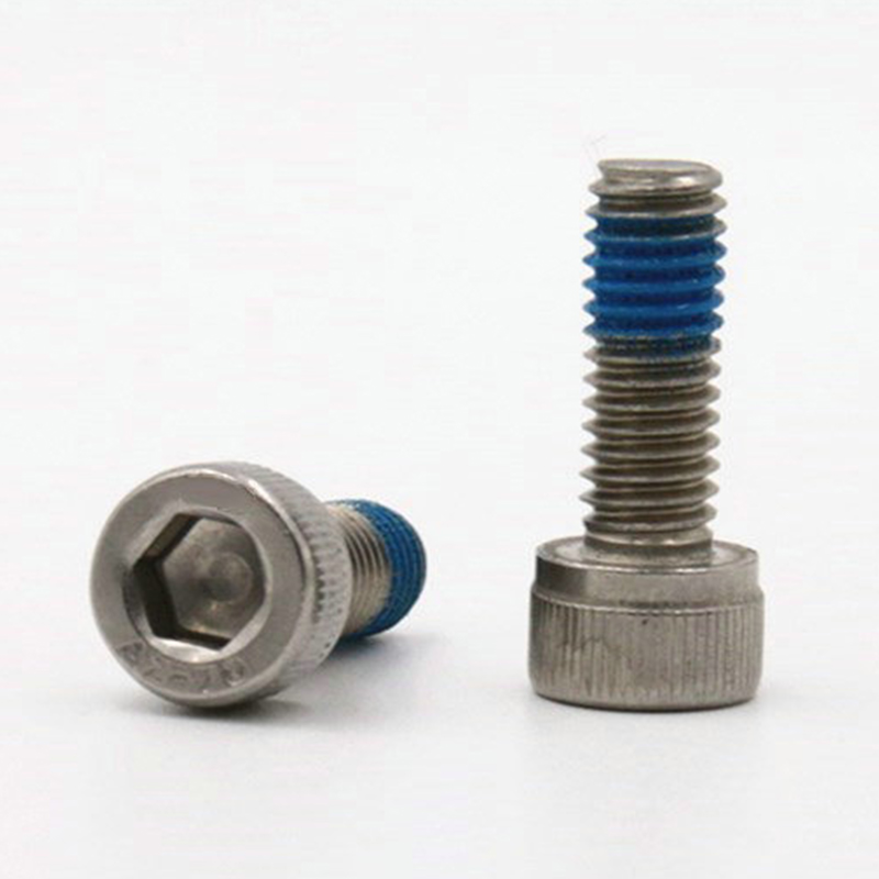 18-8 hex nervum caput densis stupra